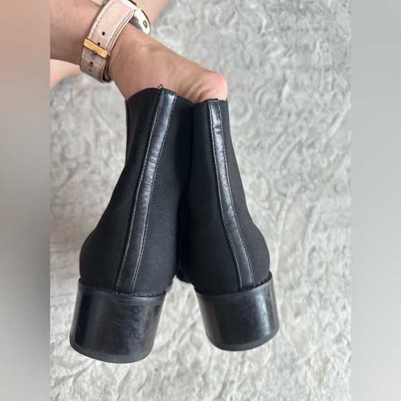 Stuart Weitzman Easy On Reserve Black Leather Chelsea Boots – Size 6 - Picture 5 of 8